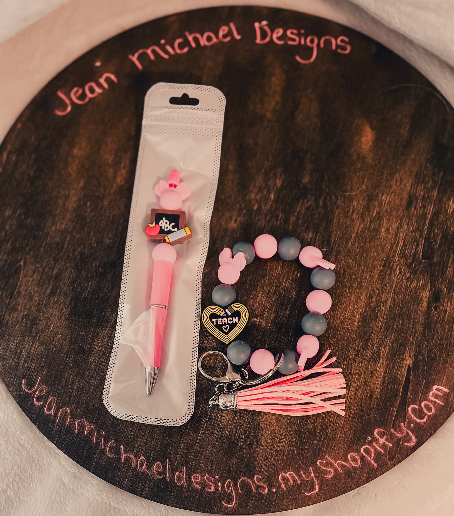 Silicone wristlet keychain, custom