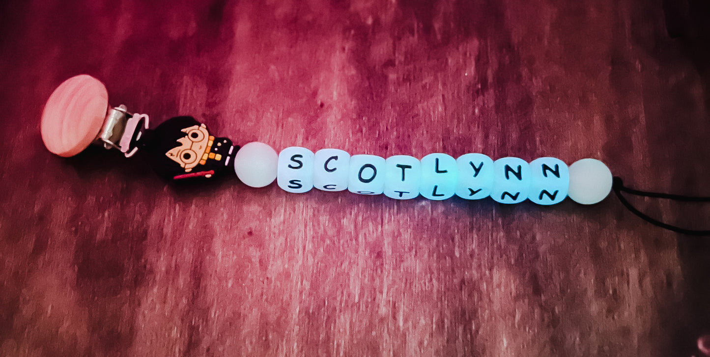 Silicone pacifier clip, custom